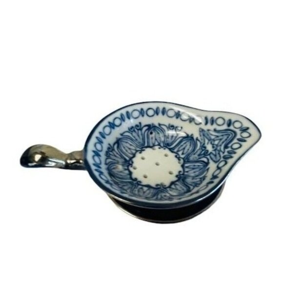 Bombay and Company Tea Strainer And Holder Set Blue White and Silver Porcelain 3 - Picture 1 of 4